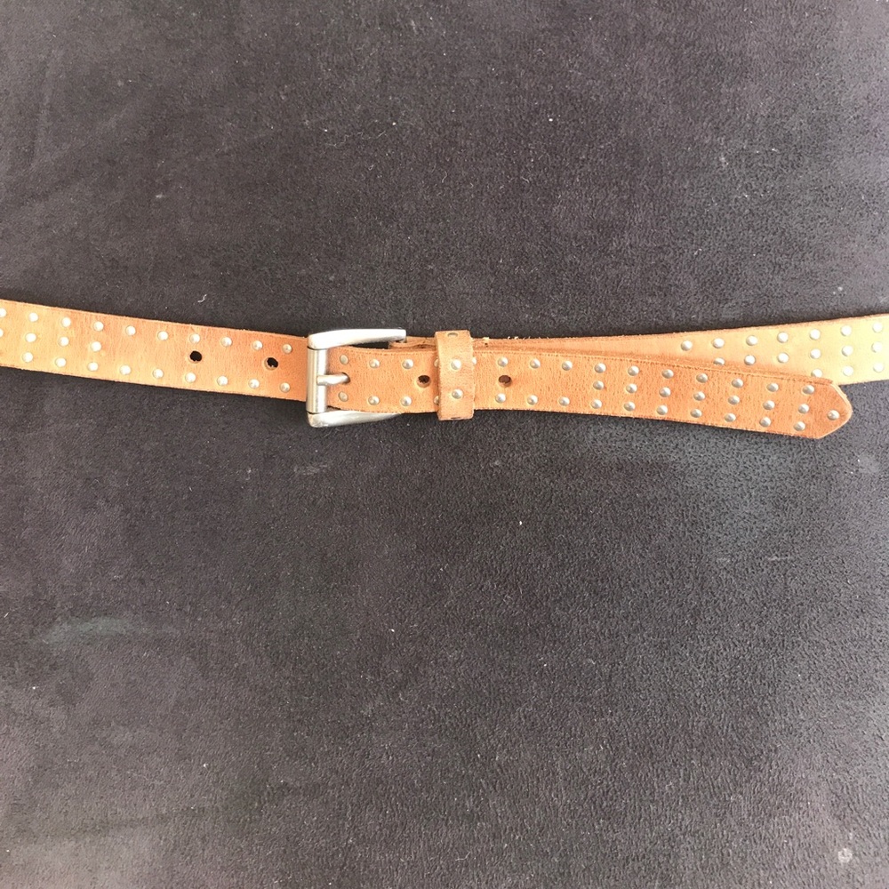 Beautiful Leather belt with rivet detailing