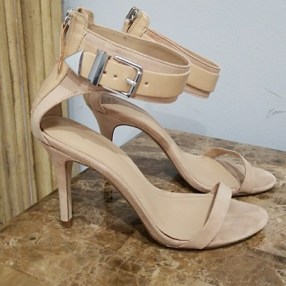 Nude Zara heels!!! Sexy 😍
