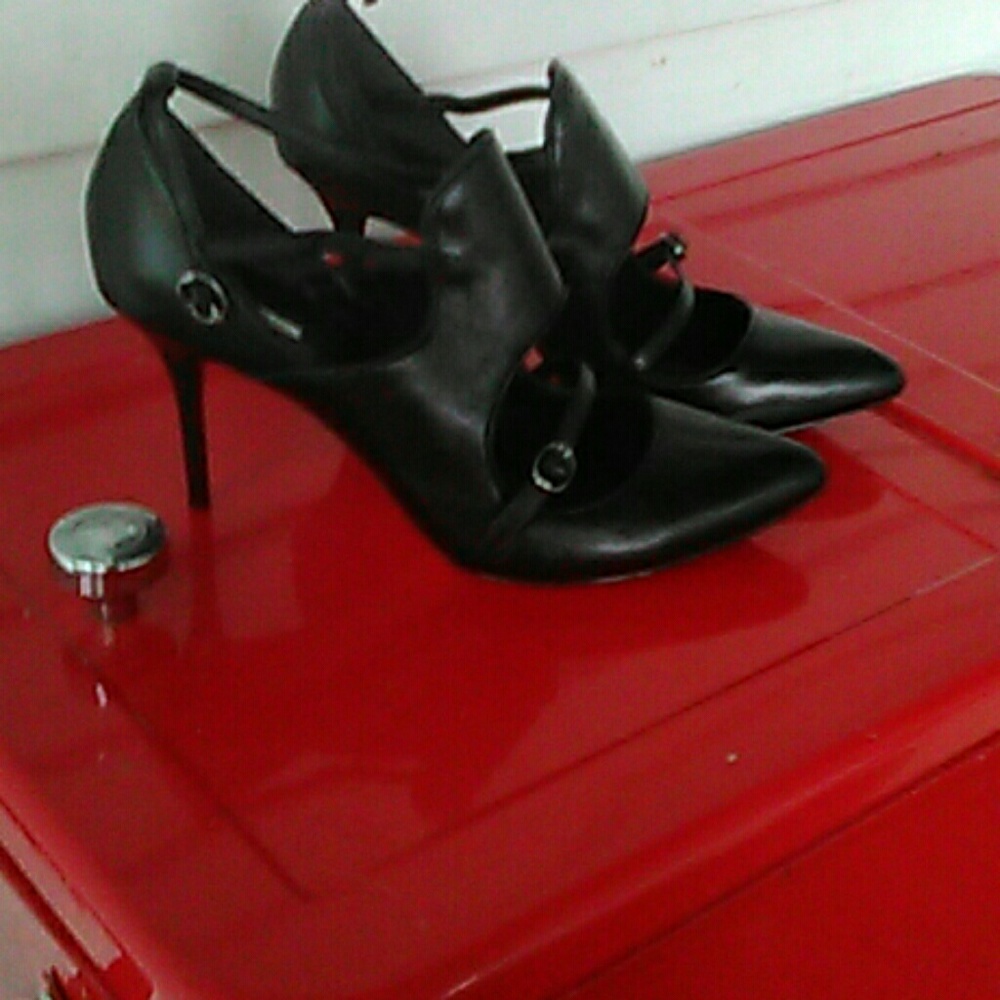 Leon MaxHIGH HEELS