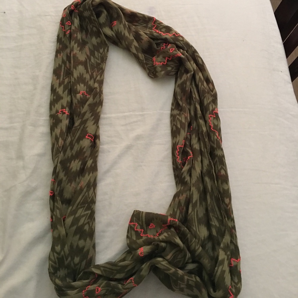 Scarf tribe army
