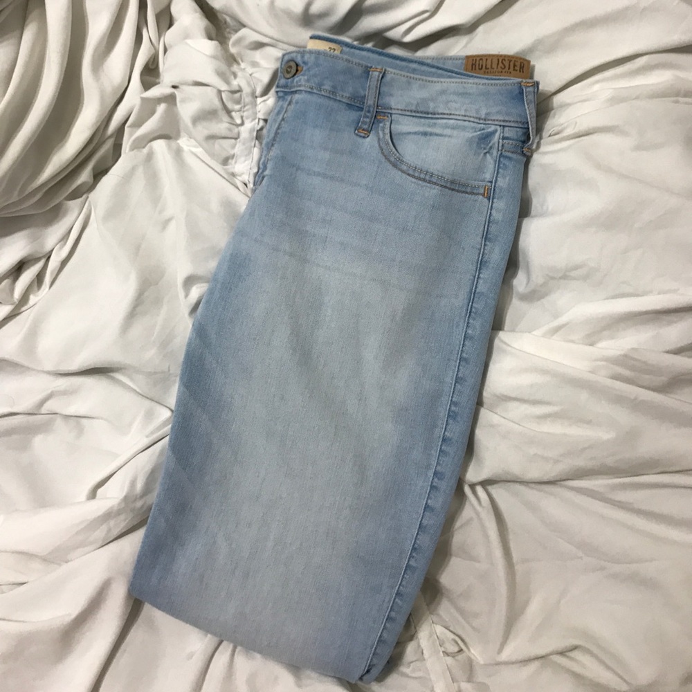 barley worn light wash super skinny holister jeans