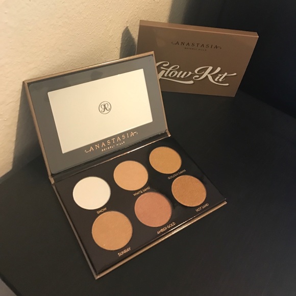 Anastasia Beverly Hills Other - 💕Authentic ABH Ultimate Glow Kit
