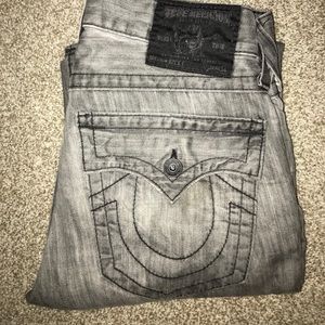 Men's true religion jeans in grey. Size 31