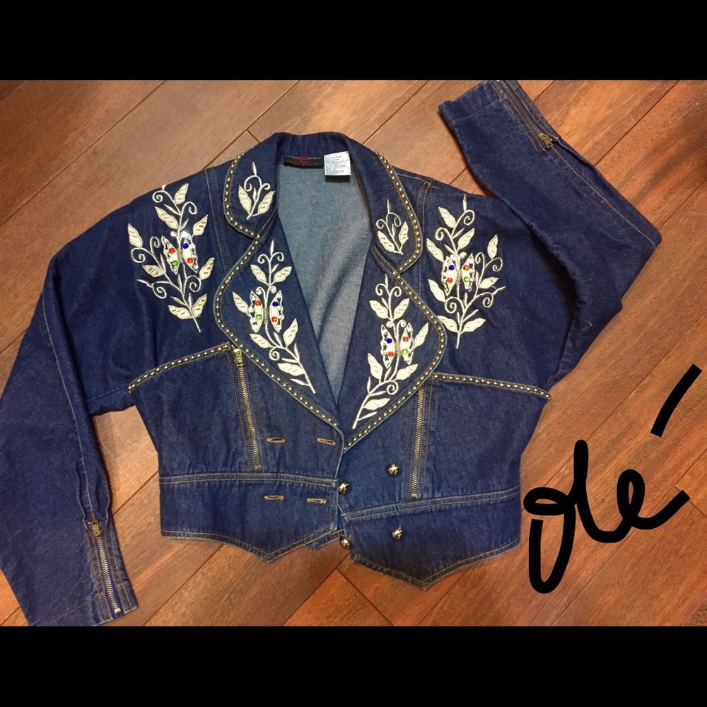 Boleros style embroidered jean jacket