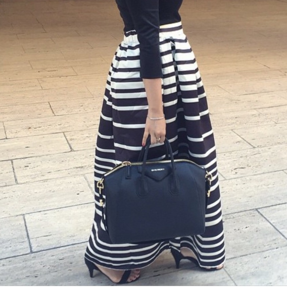 Skirt, small - Picture 2 of 4