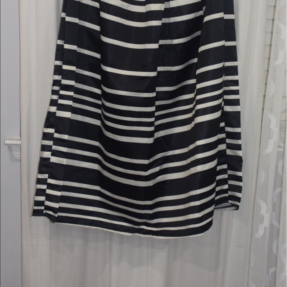 Skirt, small - Picture 4 of 4