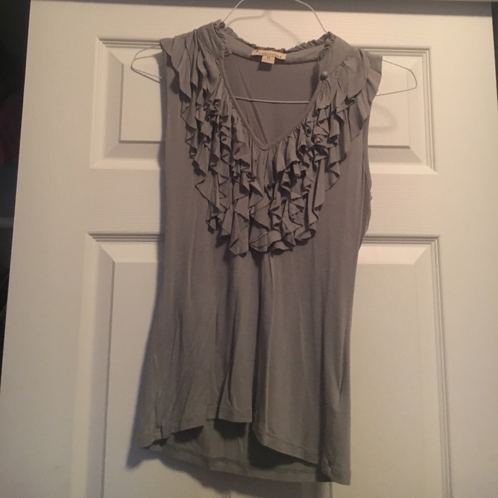 Gray ruffle tank