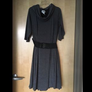 Robbie Bee 3-quarter sleeve grey dress with belt