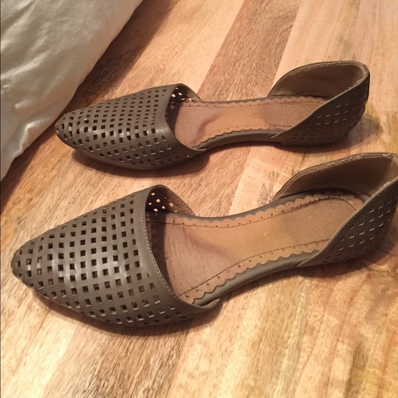 Restricted Shoes - Pointy, toe perforated flats Restricted Shoes - Pointy, toe perforated flats
