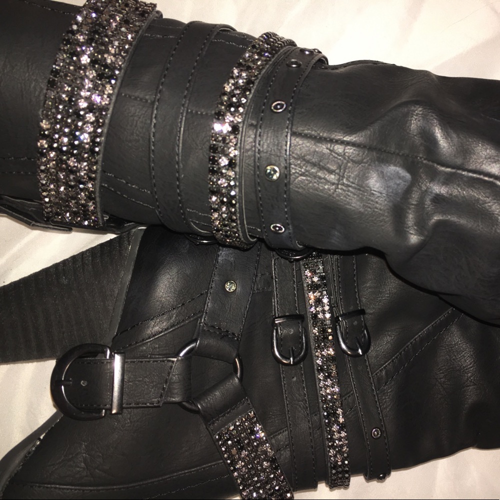 Size 6 Boots worn once