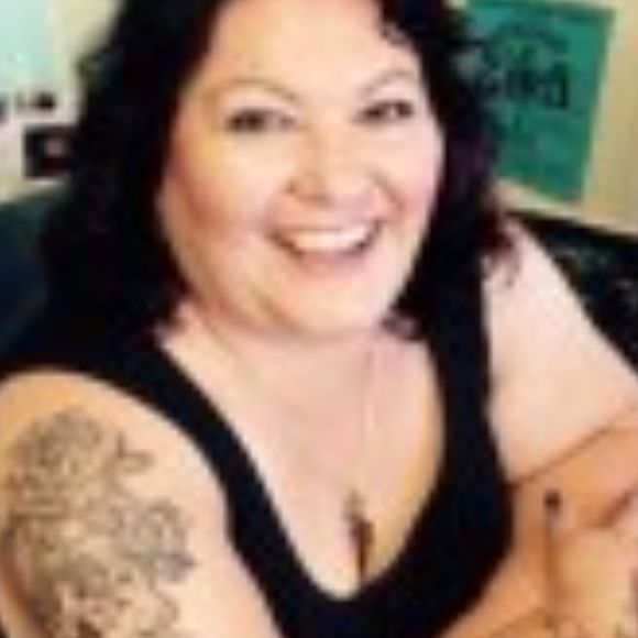 Meet your Posher, Constance - Picture 1 of 1