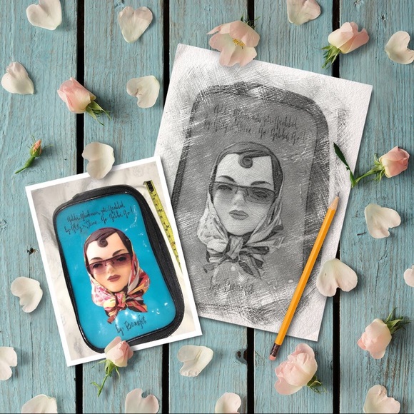 Benefit cosmetic bag - Picture 2 of 3