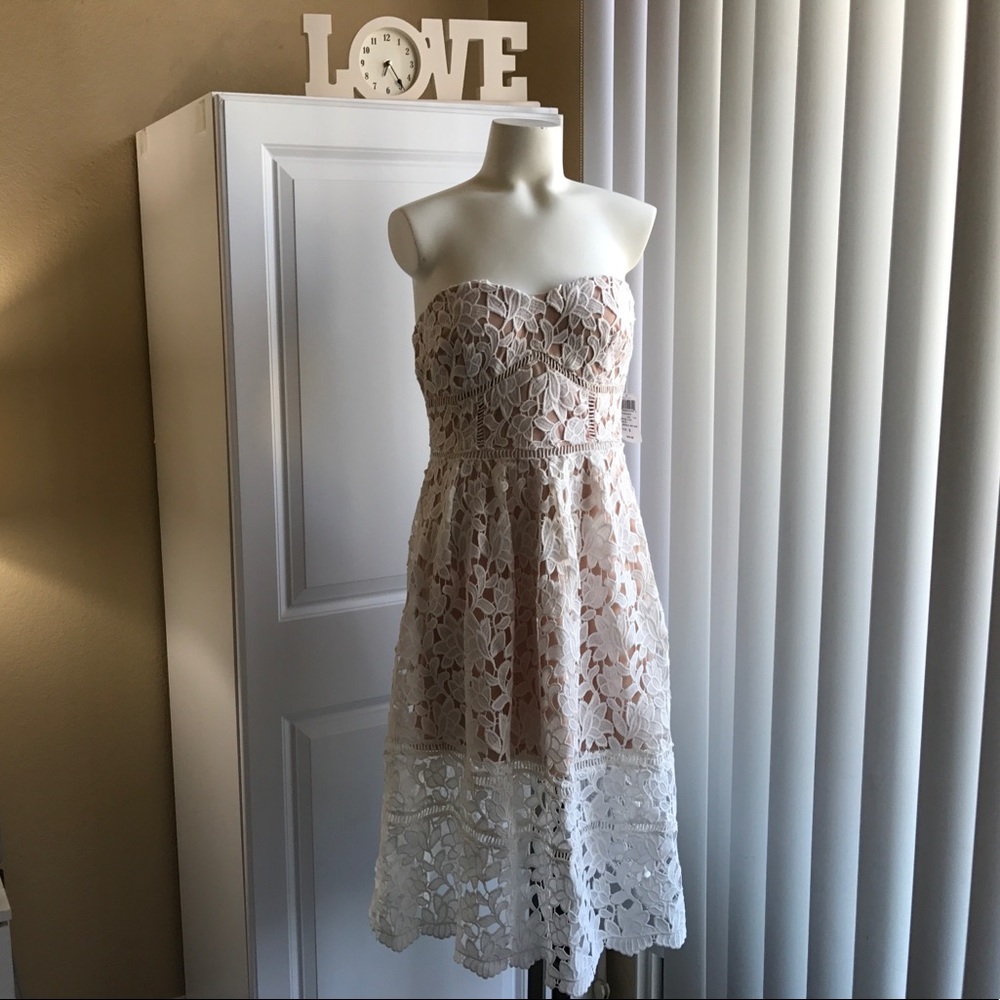 Lace strapless dress