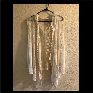 Sleeveless Lace Vest