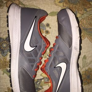 Nike Men's Downshifter 6, size 10.5
