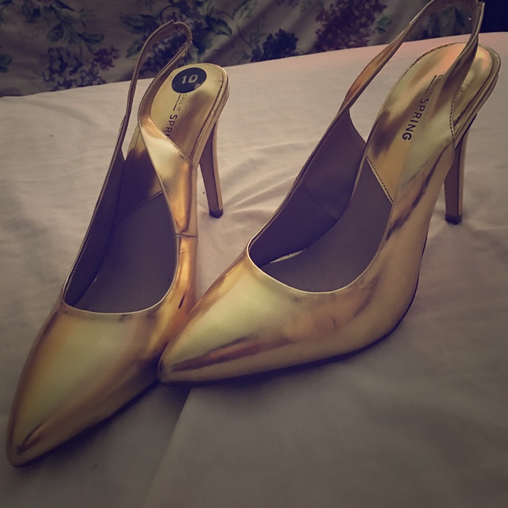 Gold pointy toe