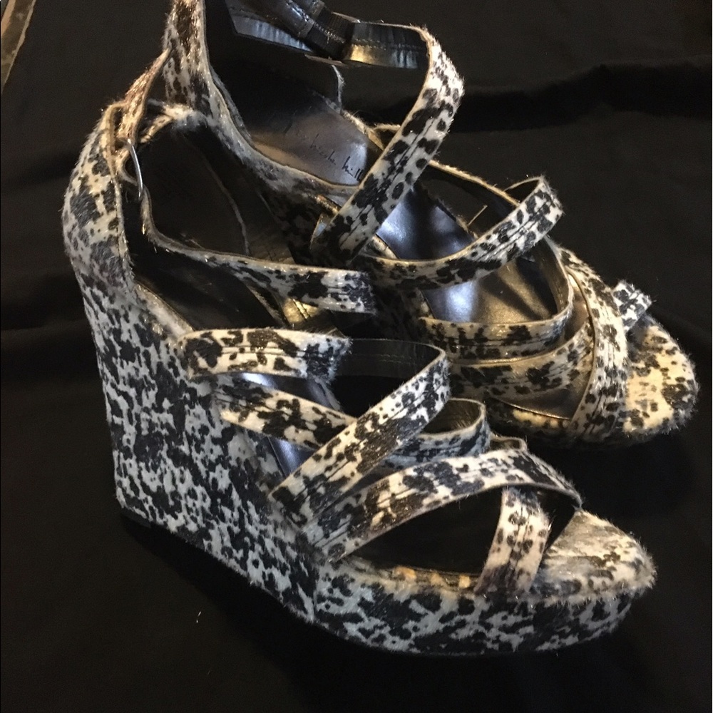Black & White Wedges