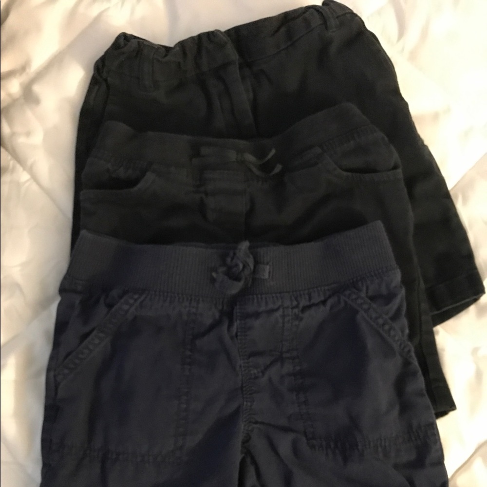 3 Navy Bermuda shorts can be used for uniform