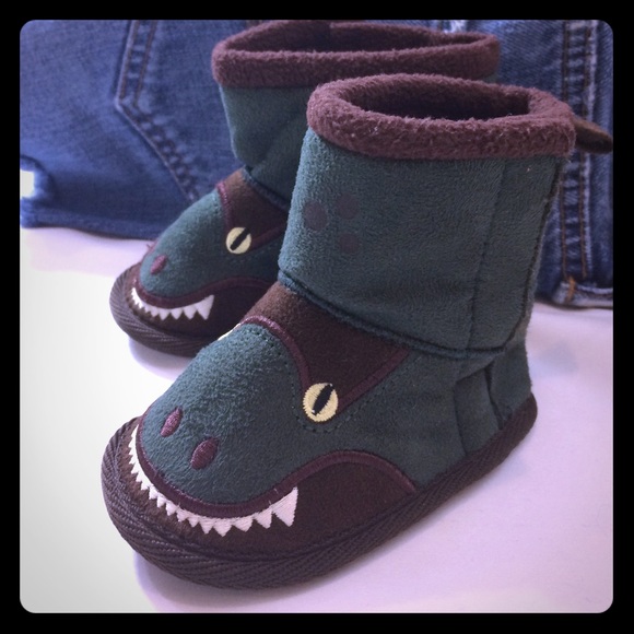💥Host Pick! 💥 Ugg style baby boots 9-12 Months - Picture 1 of 5