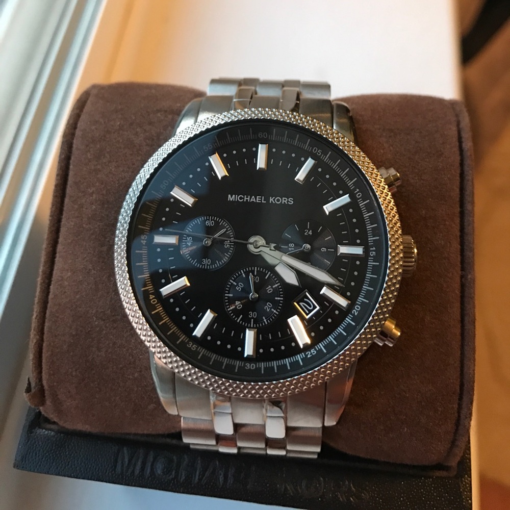SILVER/BLACK MEN'S MICHAEL KORS WATCH