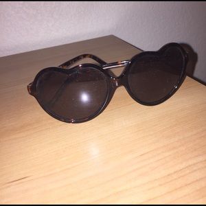 heart frame sunglasses