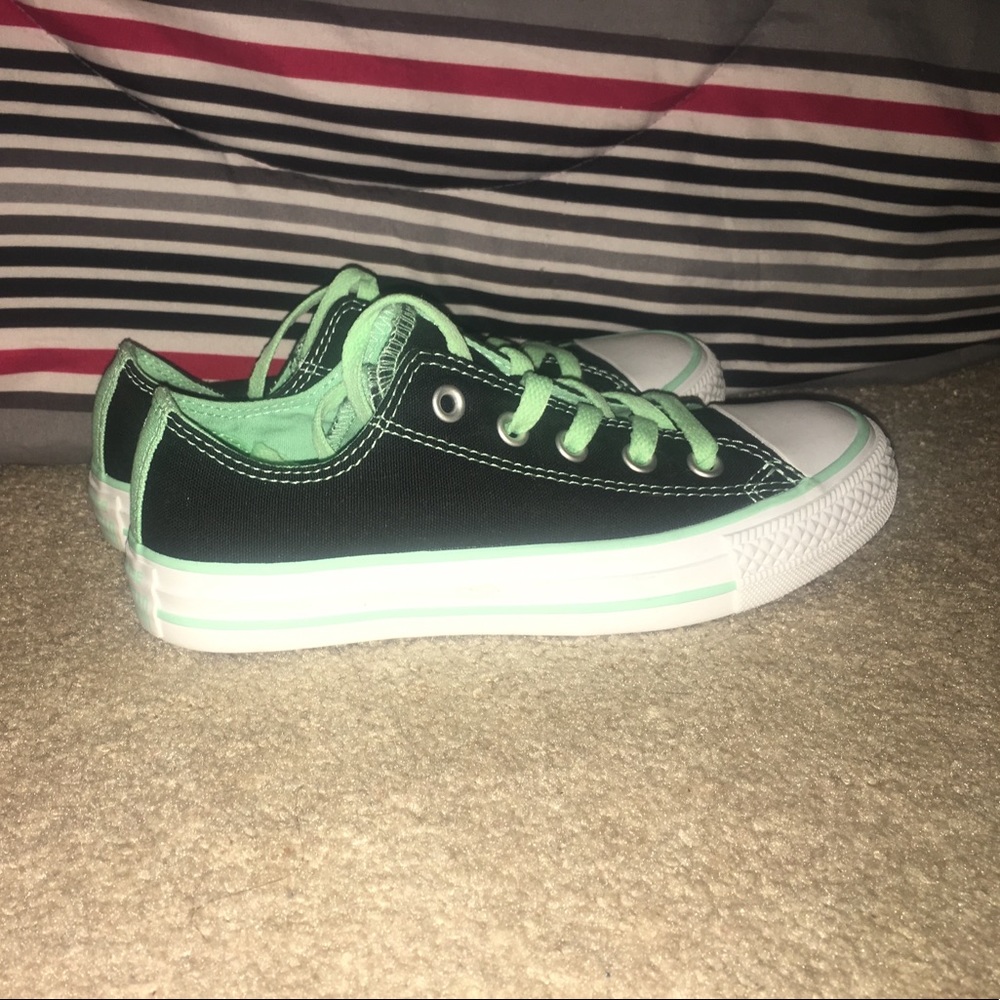 Converse - Picture 2 of 2