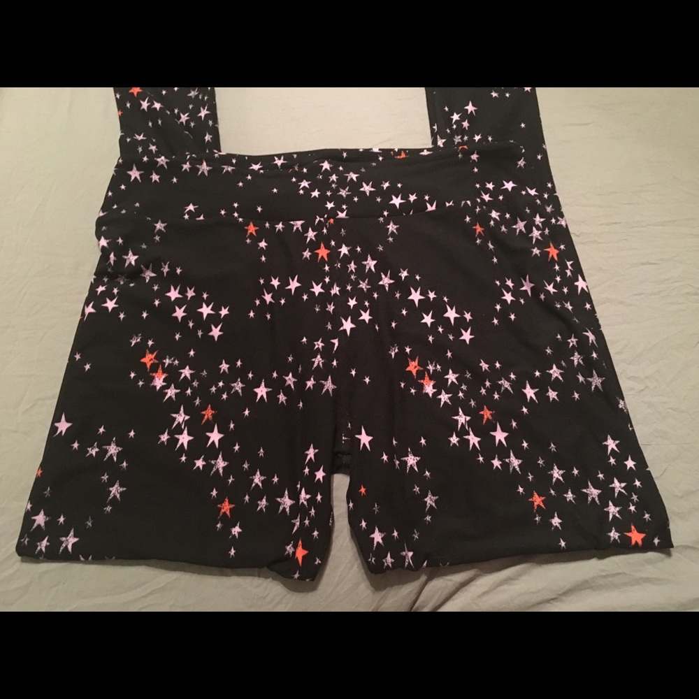 BNWOT Lularoe TC star leggings