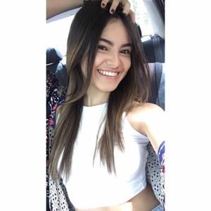 Meet your Posher, Paola