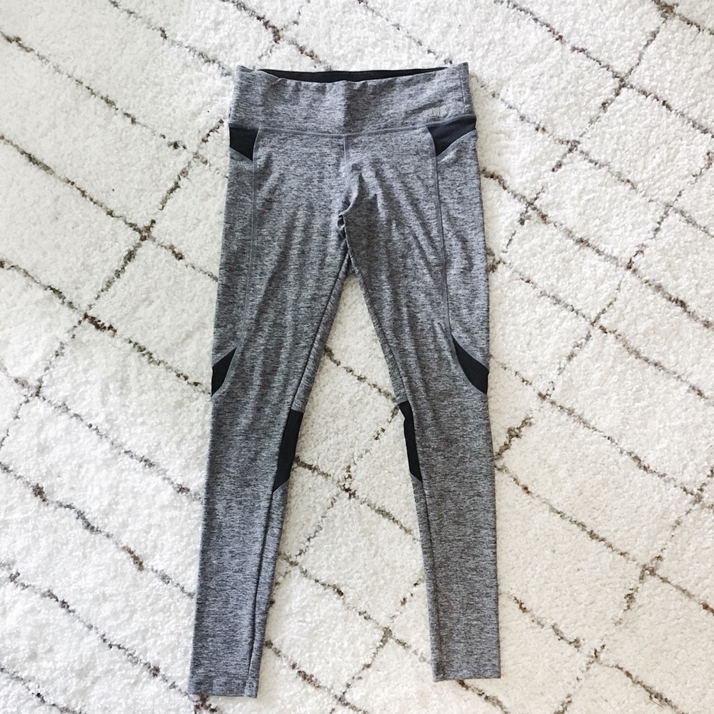 XS - VS Pink Ultimate Leggings