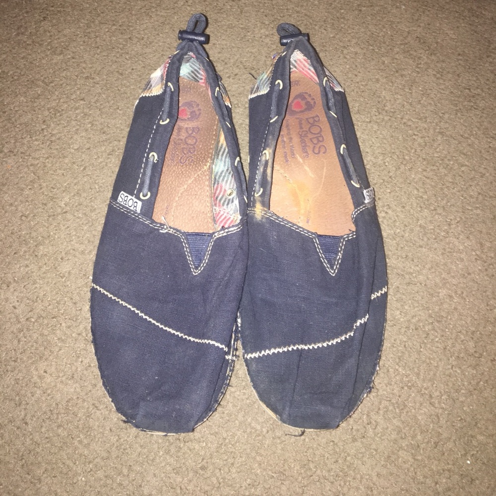 Women’s navy bobs