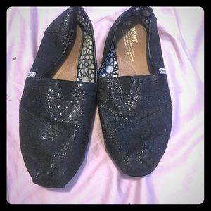 🖤BLACK SPARKLY TOMS🖤
