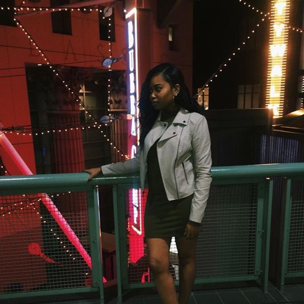 🔥GUESS CREAM MOTO JACKET🔥