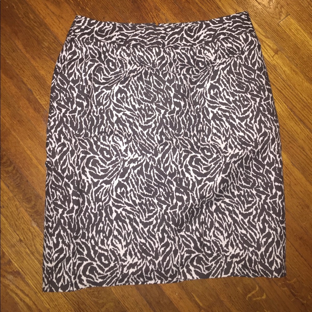 NWOT Ann Taylor LOFT animal print pencil skirt