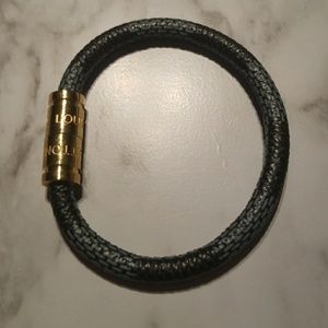 17cm black lv bracelet