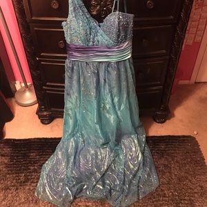 Cachet brand size 16 blue sparkle prom dress