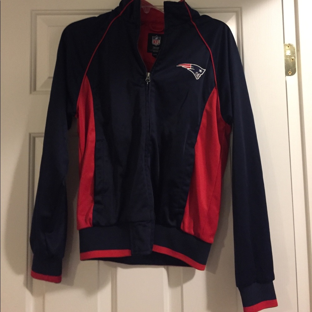 NFL Patriots zip up