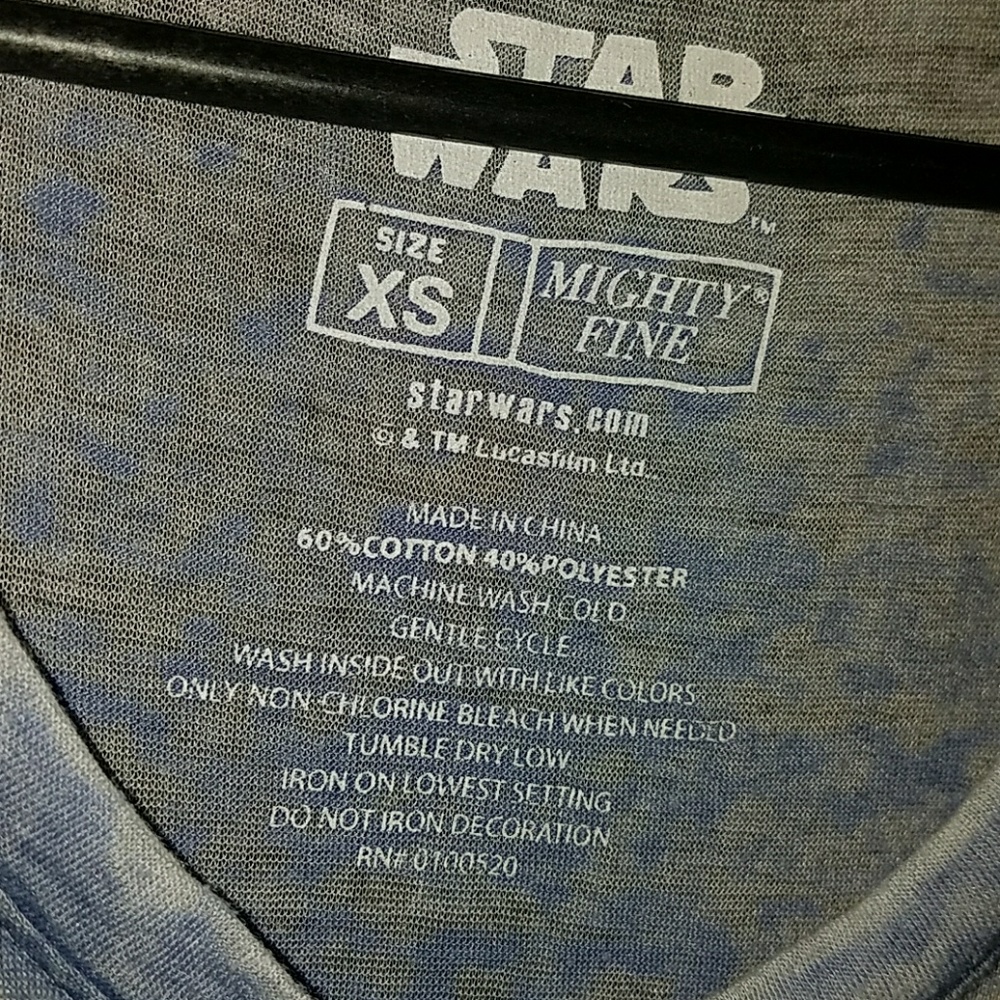 A t-shirt - Picture 3 of 8