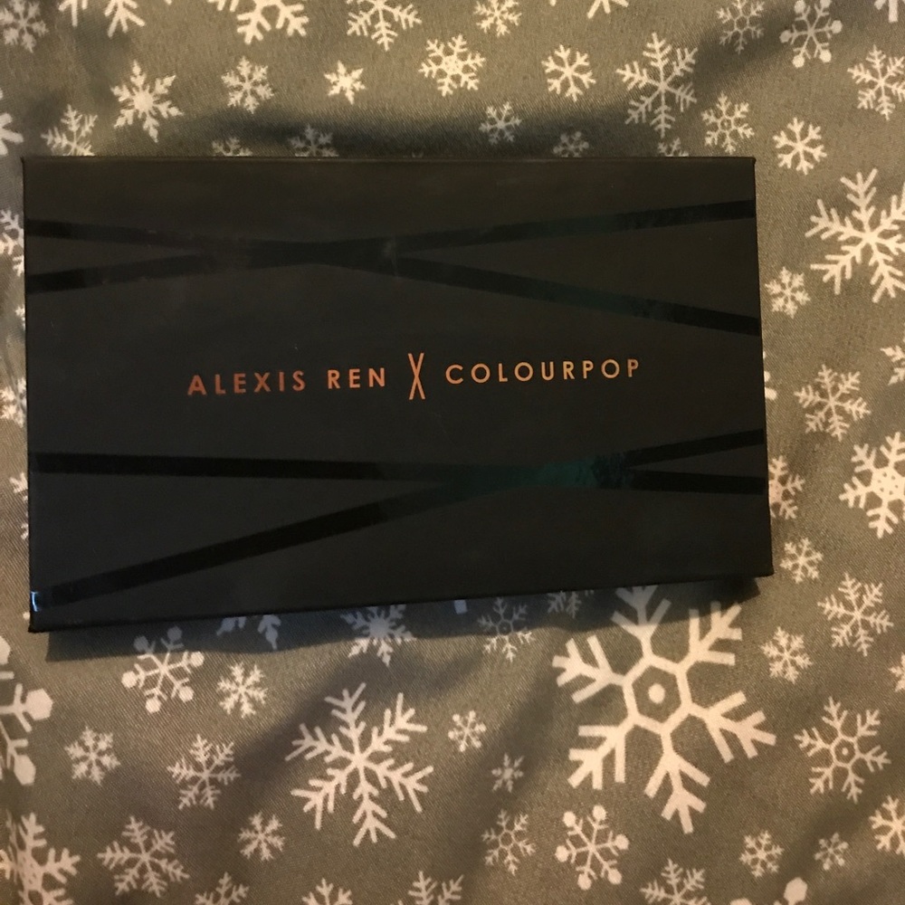 Alexis Ren X Colourpop Topaz bronzer& highlight