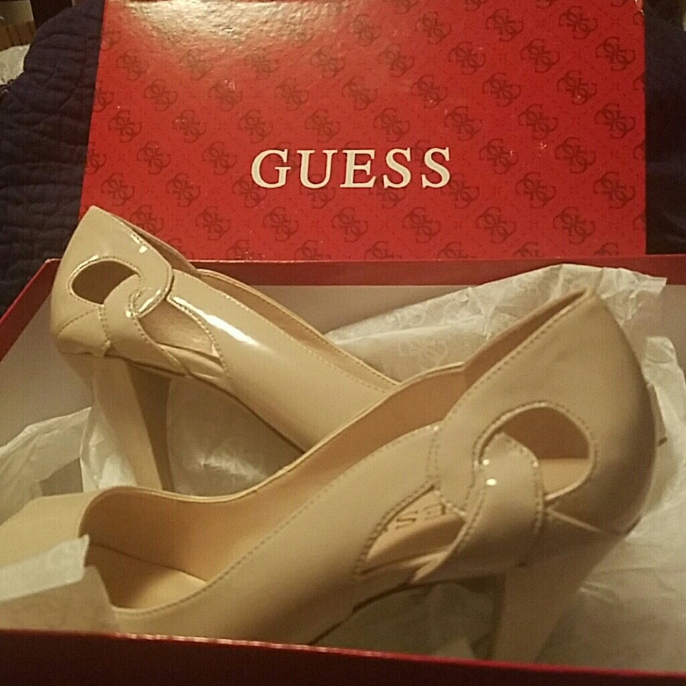 Nude Heels NWT