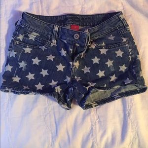 Star Shorts
