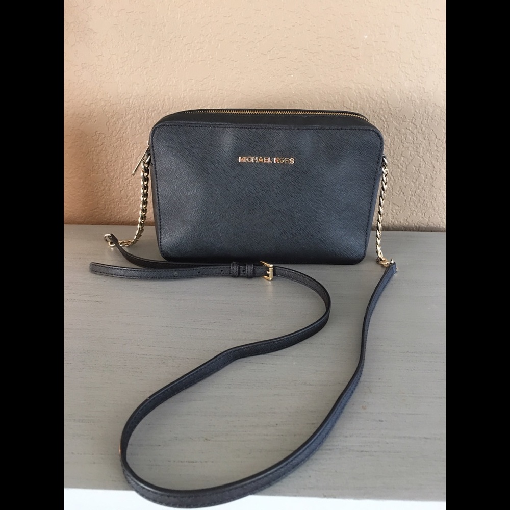 SOLD Micheal Kors Crossbody