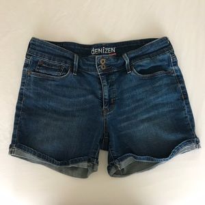 Stretchy denim shorts