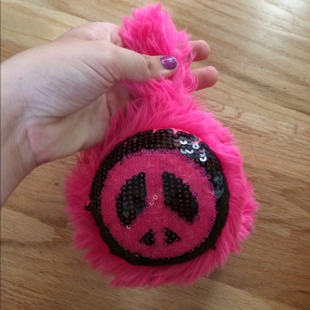 JUSTICE PEACE SIGN EAR MUFFS!💓☮️