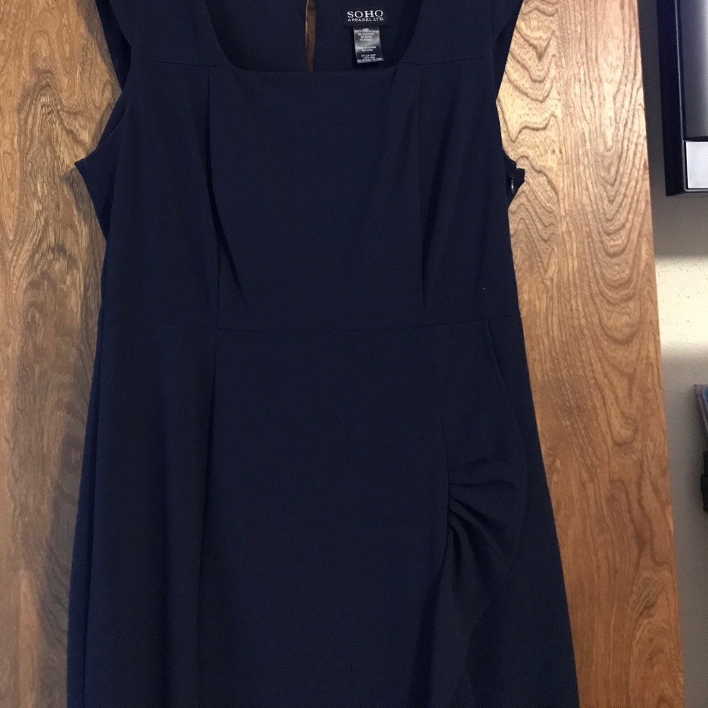 Woman's Dress - Picture 3 of 5