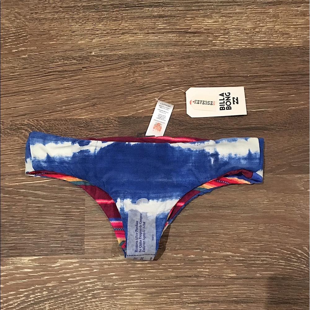 Reversible cheeky bikini bottoms