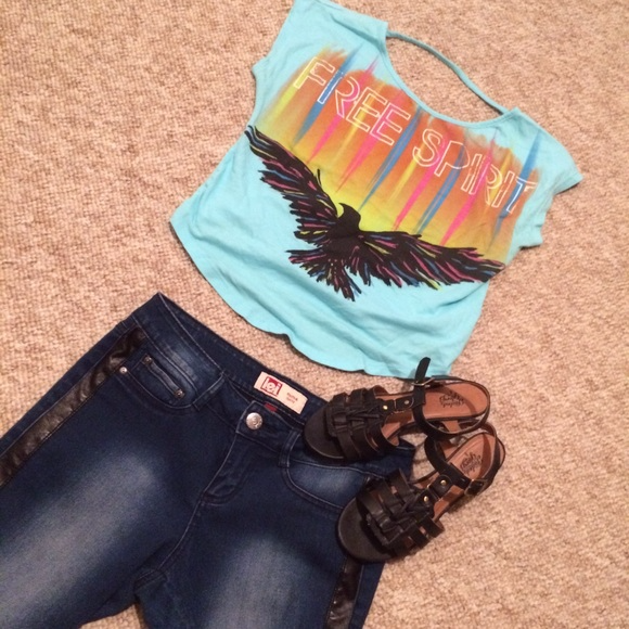 Blue Cap Sleeve Shirt With Back Cut Out - Picture 2 of 4