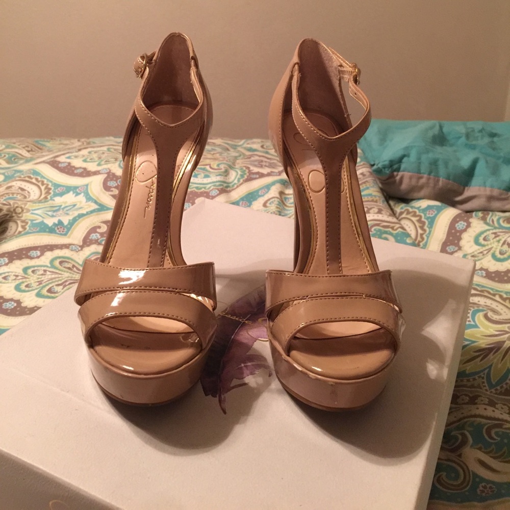 Nude Jessica Simpson heels