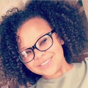 Meet your Posher, Arianna