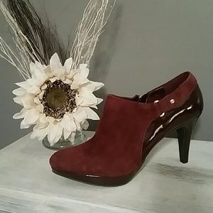 BandolinoBurgundy Suede/Patent leather mix Bootie
