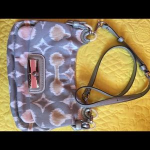 Like new coach crossbodv or shoulder purse